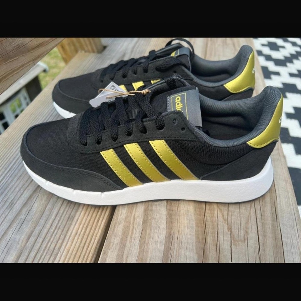 adidas Women's size 7 (UK 5.5) Run 60S 2.0 Lace Up Sneakers *NWT*